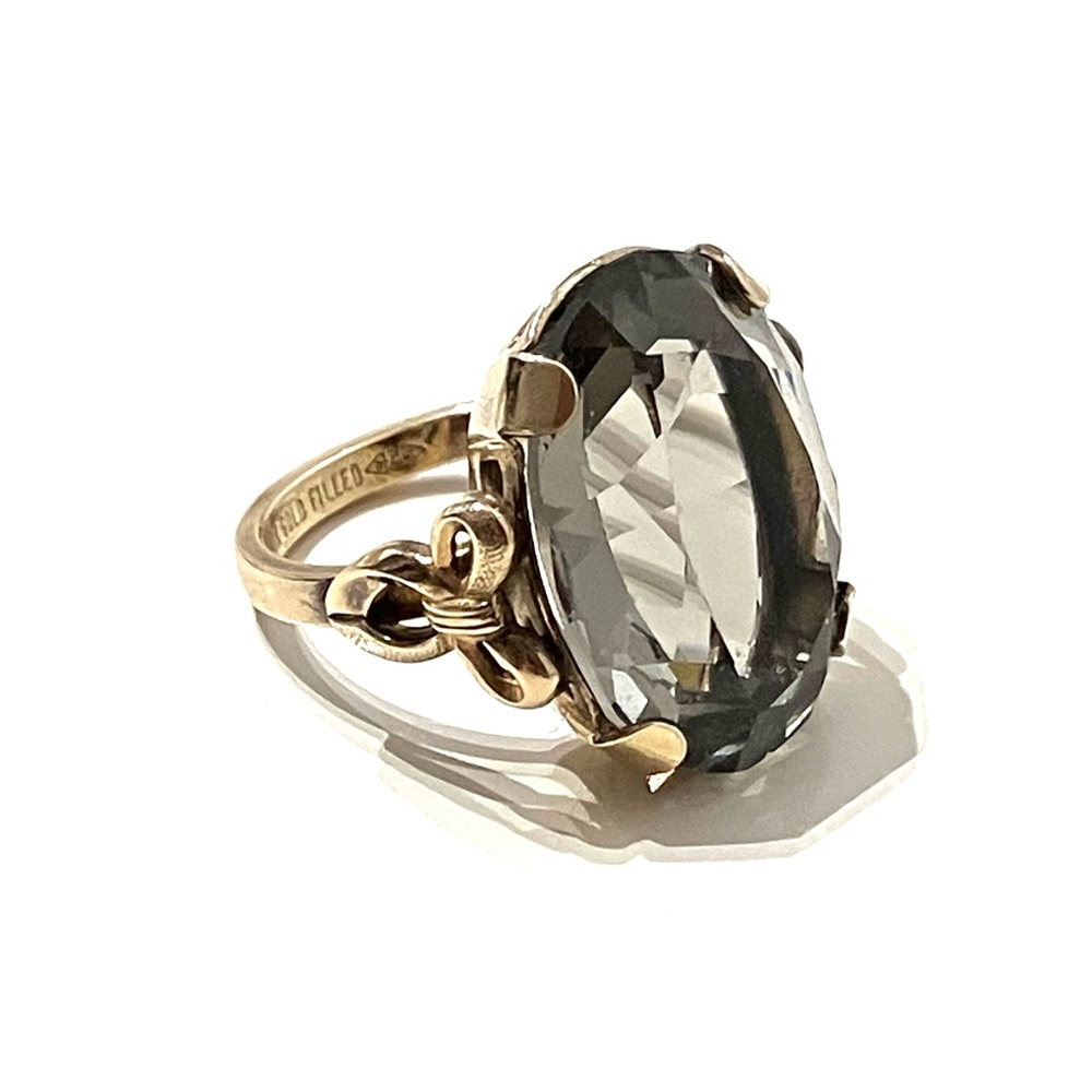 Vintage Clark & Coombs Gold Ring with Bow detailing